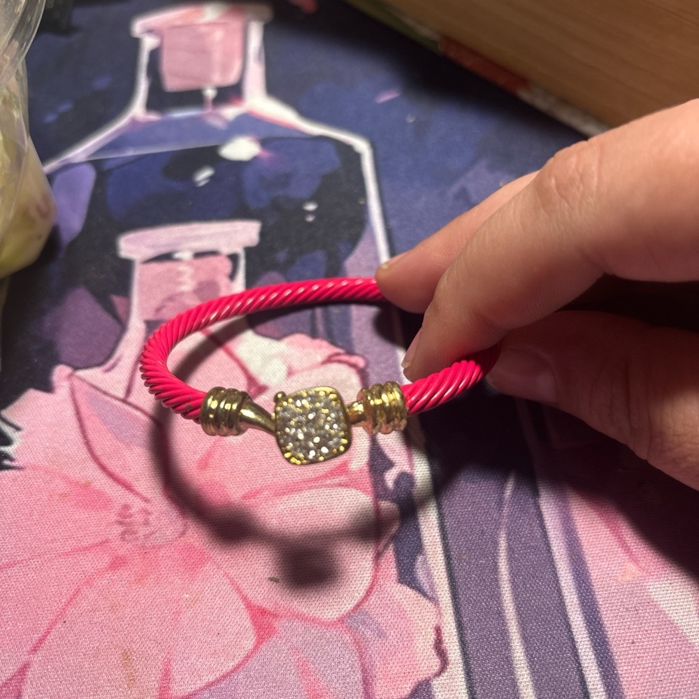 Elegant Pink and Gold Bracelet